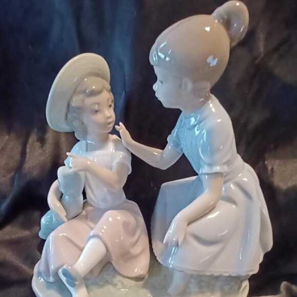 Vintage NAO by Lladro"It's My Doll"Porcelain Figurine